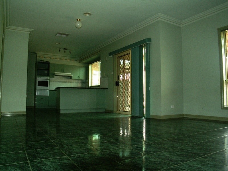 6 Pyke Place, Melton VIC 3337