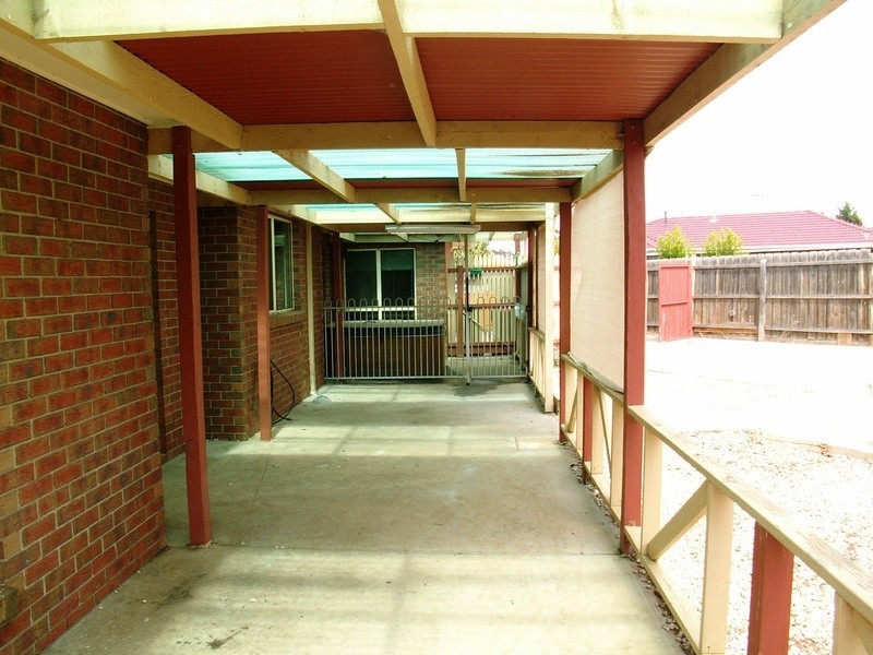 6 Pyke Place, Melton VIC 3337