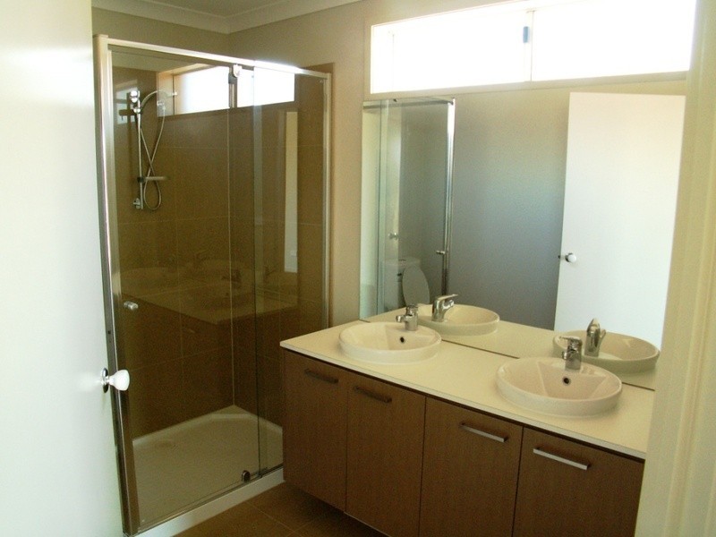 210 Clarkes Road, Brookfield VIC 3338