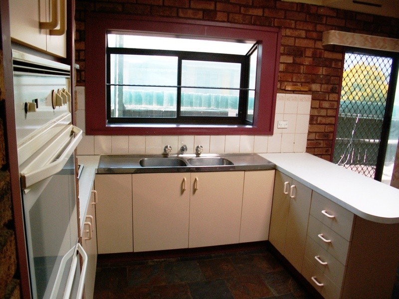 9 Irving Road, Melton VIC 3337