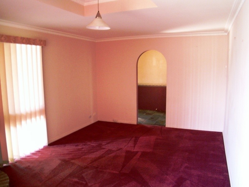 9 Irving Road, Melton VIC 3337