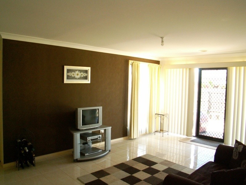 6 Lakeside Court, Melton West VIC 3337