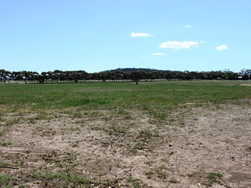 1099 Coburns Road, Toolern Vale VIC 3337