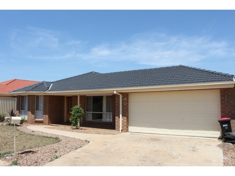 15 Sugarberry Rise, Melton West VIC 3337