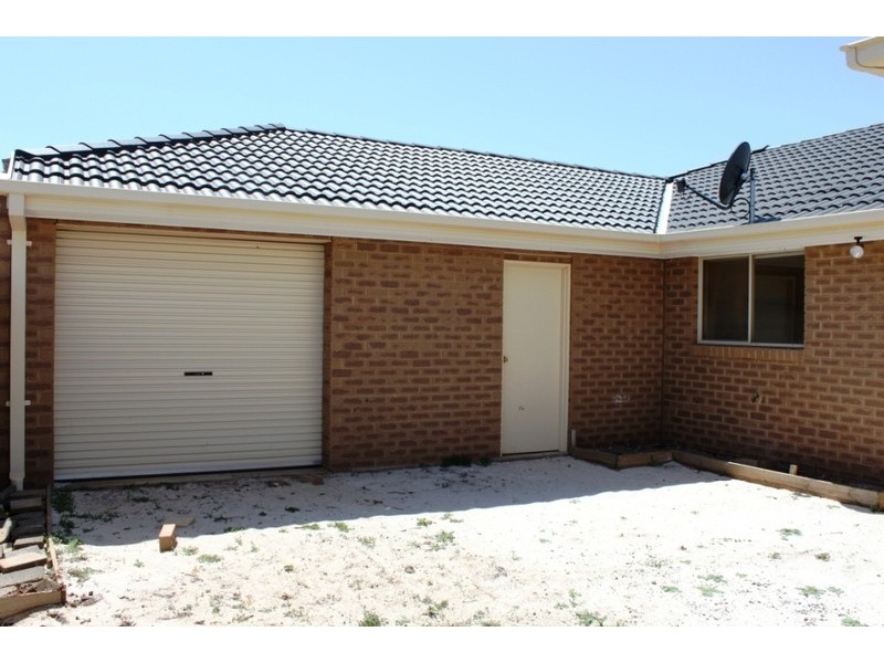 15 Sugarberry Rise, Melton West VIC 3337