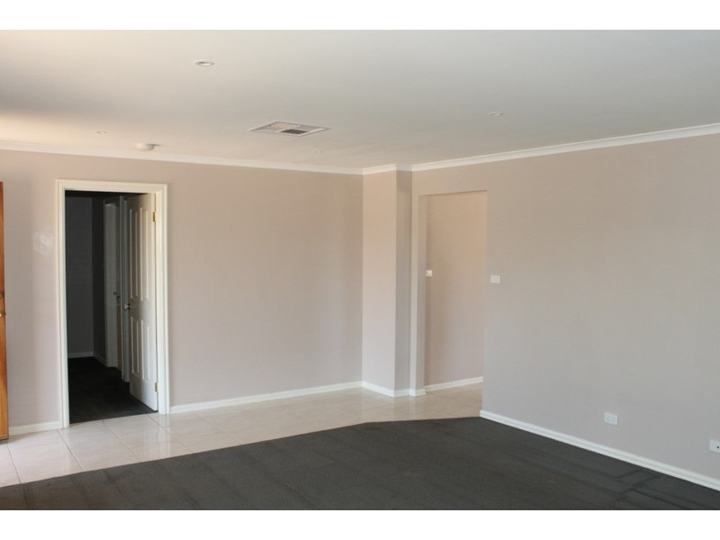 15 Sugarberry Rise, Melton West VIC 3337