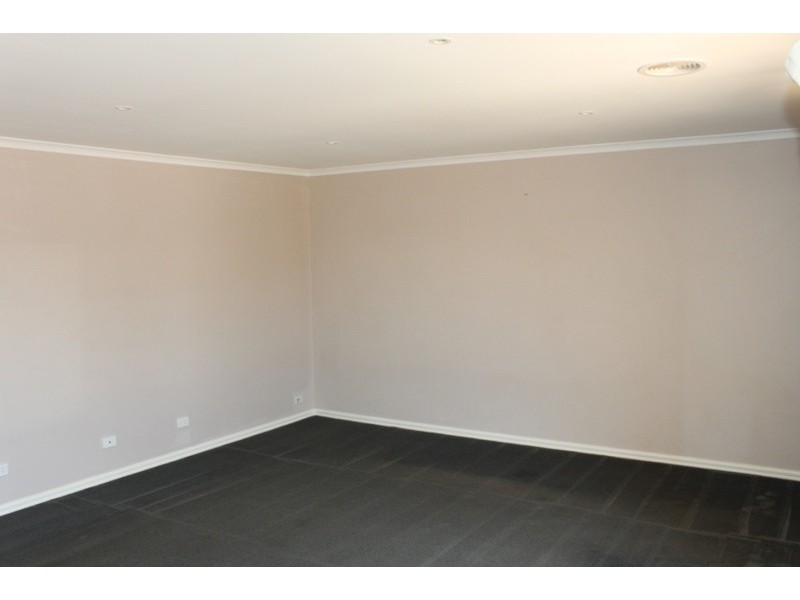 15 Sugarberry Rise, Melton West VIC 3337