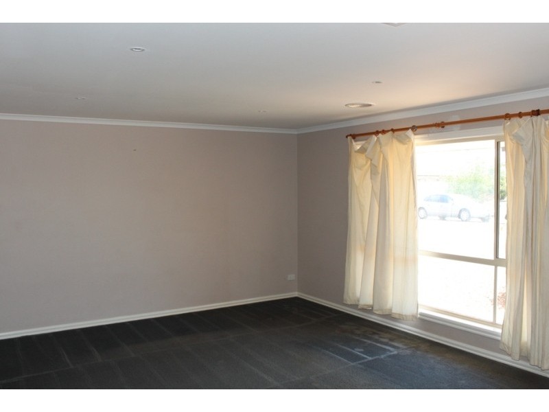 15 Sugarberry Rise, Melton West VIC 3337