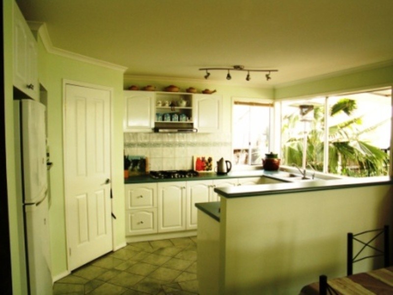 2 Parkway Place, Melton West VIC 3337