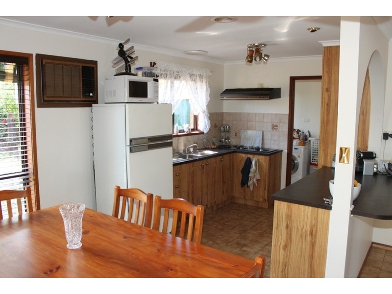 9 Vasey Court, Melton South VIC 3338