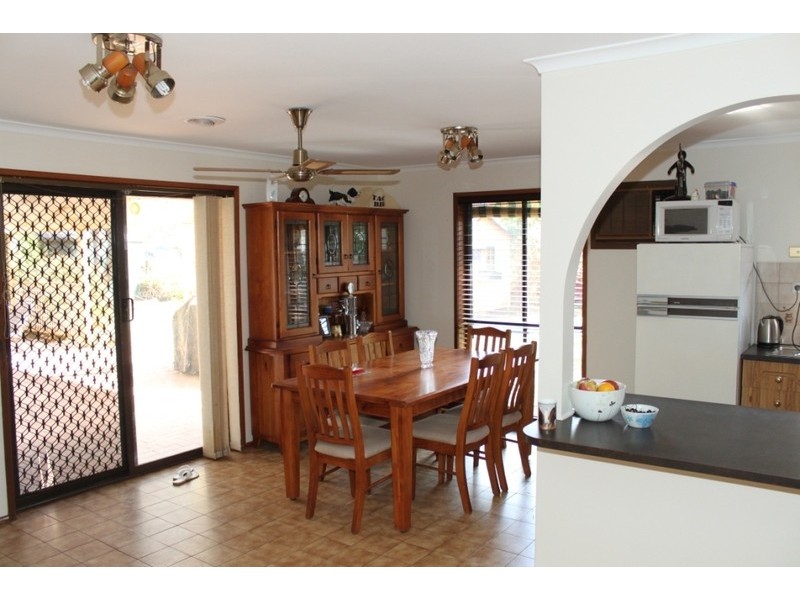 9 Vasey Court, Melton South VIC 3338