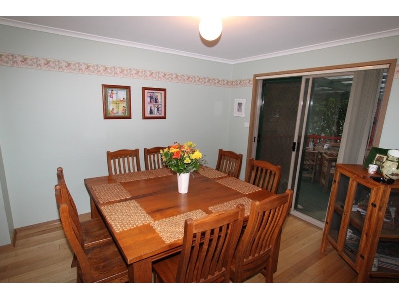 17 Denny Place, Melton South VIC 3338