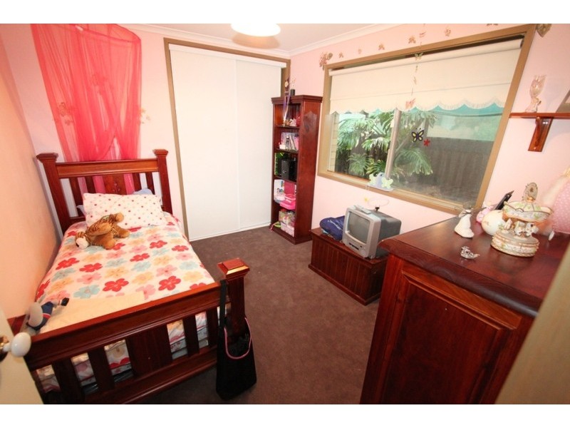 17 Denny Place, Melton South VIC 3338