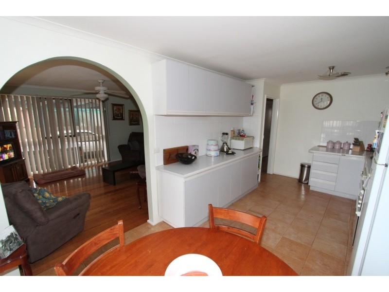 15 Mitchell Road, Melton South VIC 3338