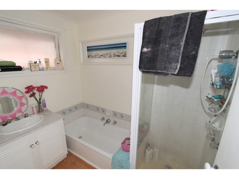 15 Mitchell Road, Melton South VIC 3338