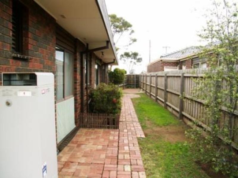 52 Exford Road, Melton South VIC 3338