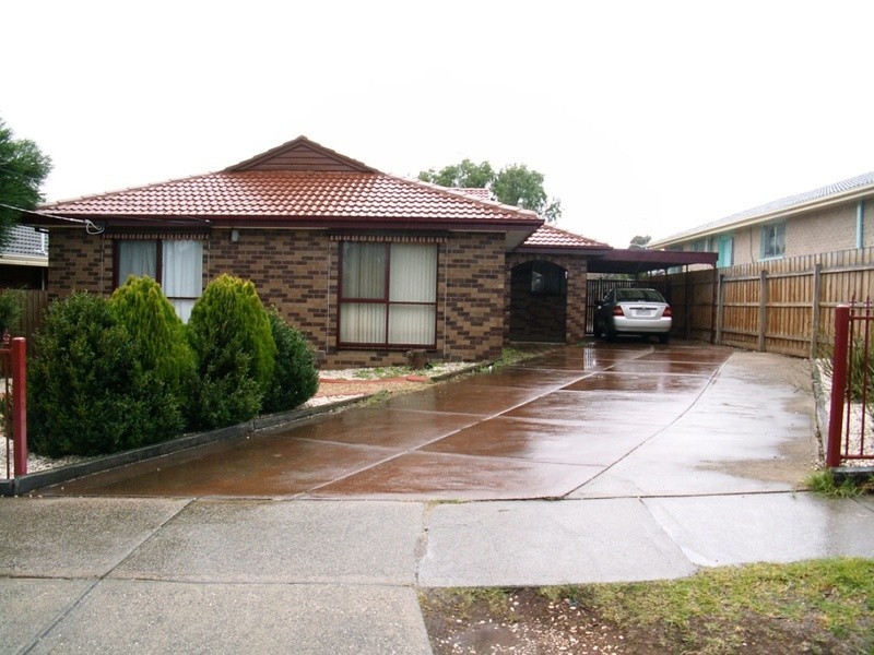 5 Excell Avenue, Melton South VIC 3338