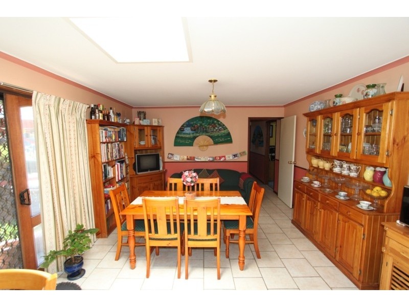 86 Hilton Way, Melton West VIC 3337
