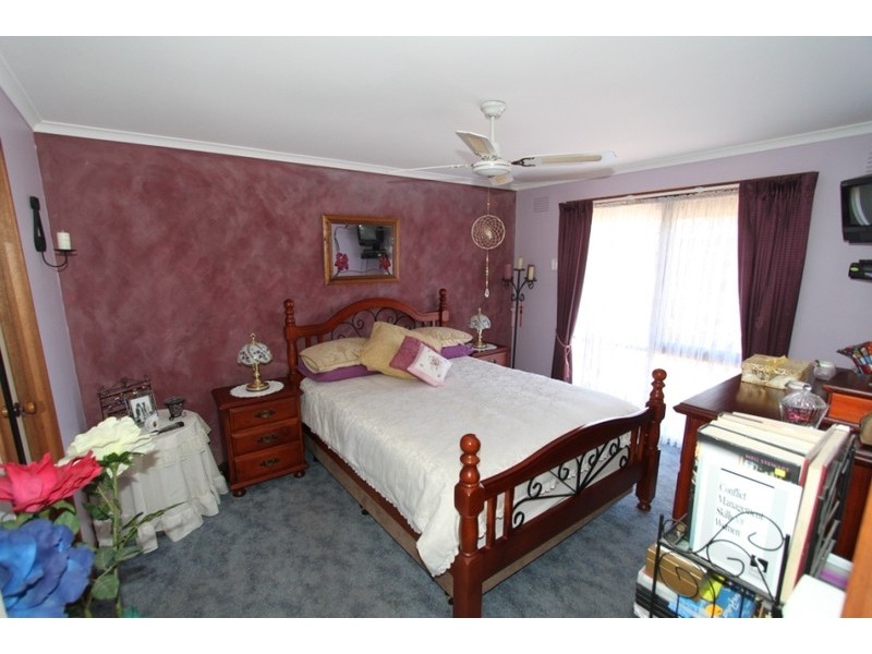 86 Hilton Way, Melton West VIC 3337