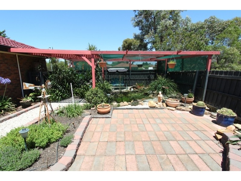 86 Hilton Way, Melton West VIC 3337
