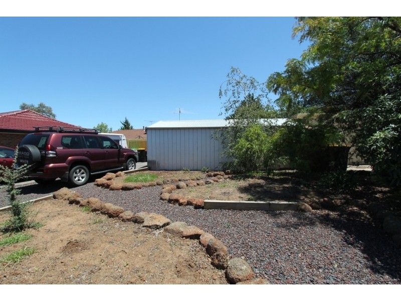 86 Hilton Way, Melton West VIC 3337