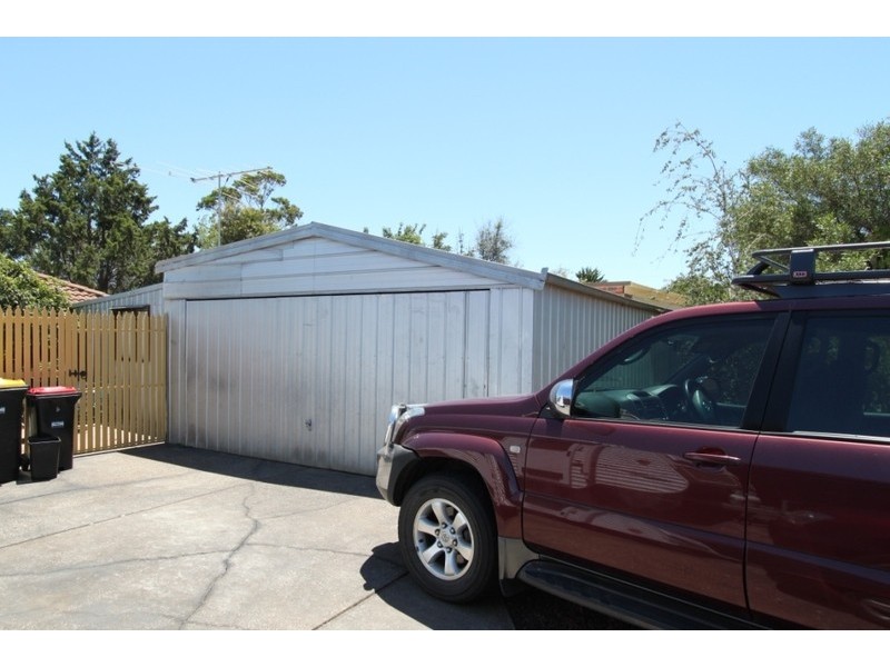 86 Hilton Way, Melton West VIC 3337