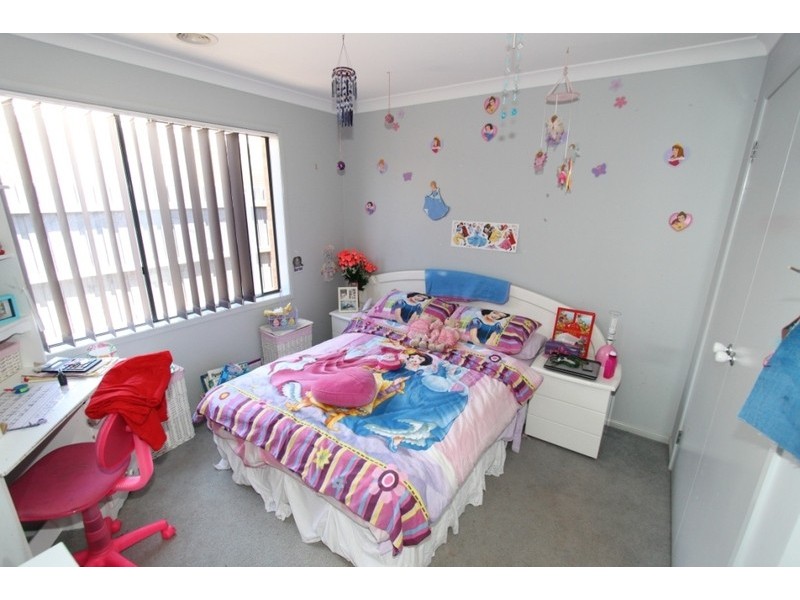 42 Carlyon Close, Melton West VIC 3337