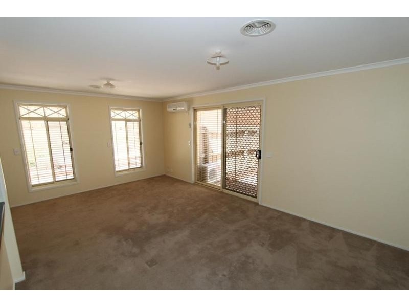 62 Greenhills Drive, Melton VIC 3337