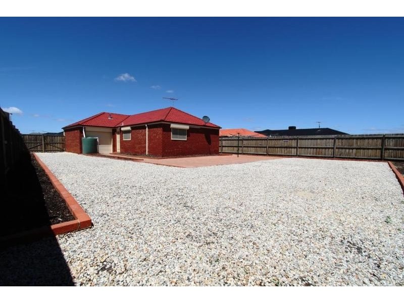 62 Greenhills Drive, Melton VIC 3337