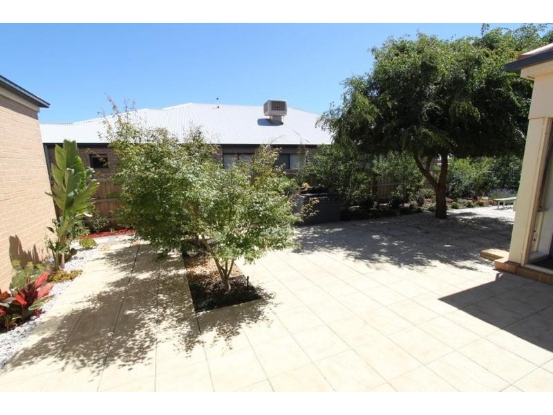 70 Westlake Boulevard, Melton VIC 3337