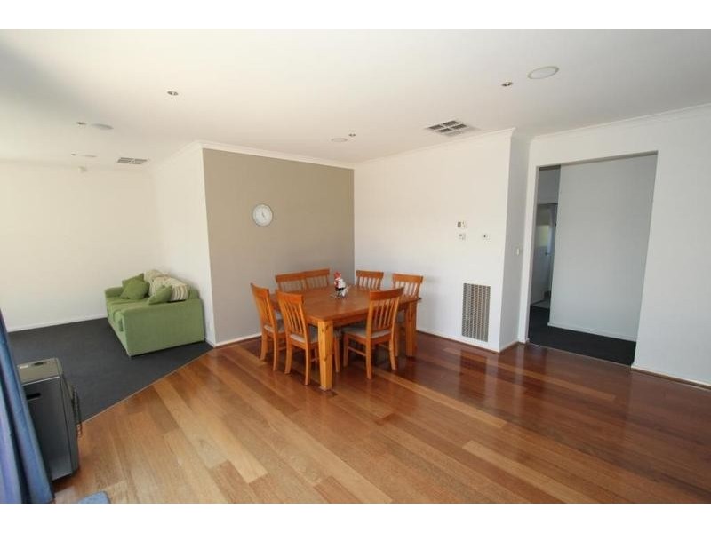 70 Westlake Boulevard, Melton VIC 3337