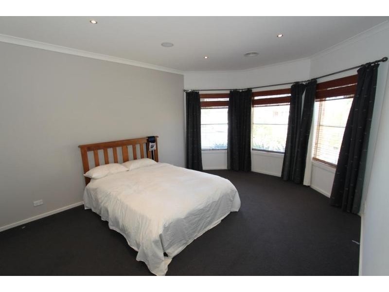 70 Westlake Boulevard, Melton VIC 3337