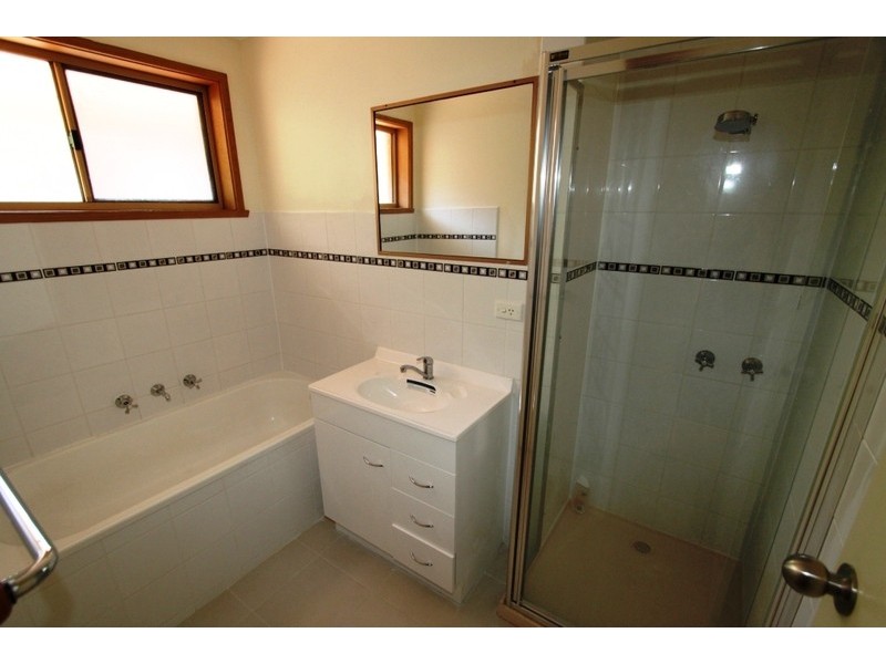 3/14 Brooklyn Road, Melton South VIC 3338