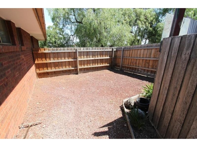 3/14 Brooklyn Road, Melton South VIC 3338