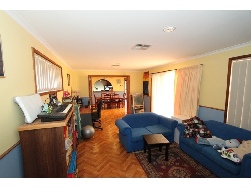 9 Madelaine Place, Melton West VIC 3337