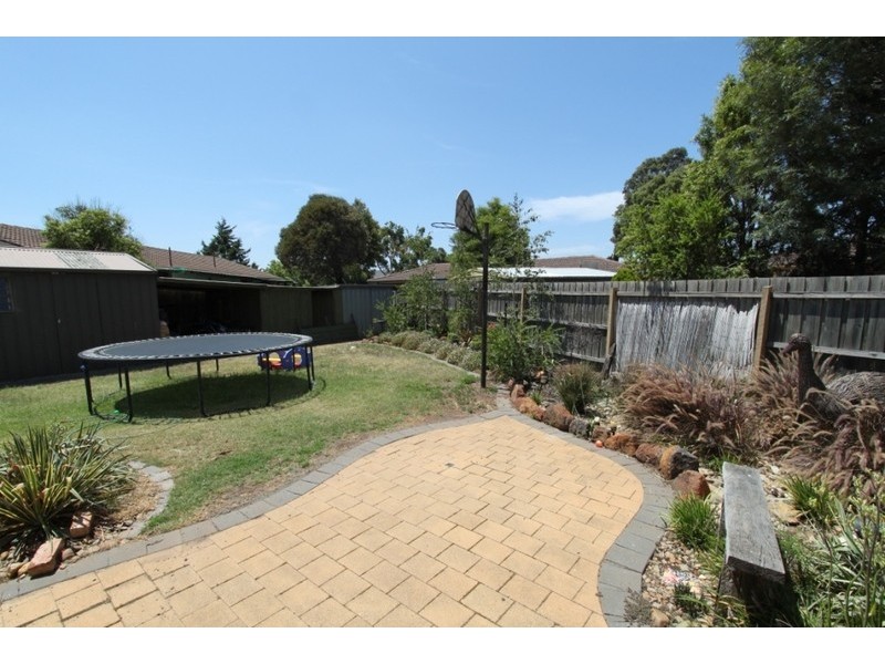 9 Madelaine Place, Melton West VIC 3337