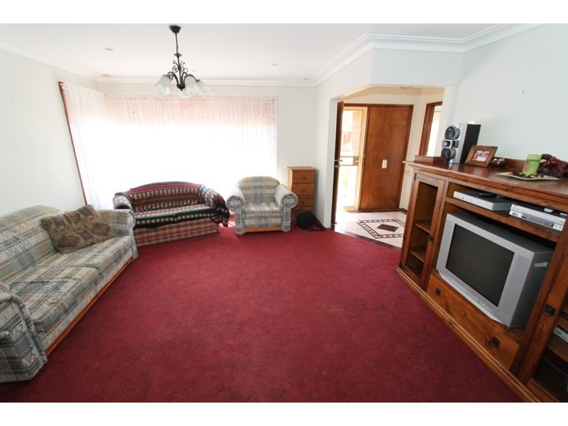 7 Connel Drive, Melton South VIC 3338