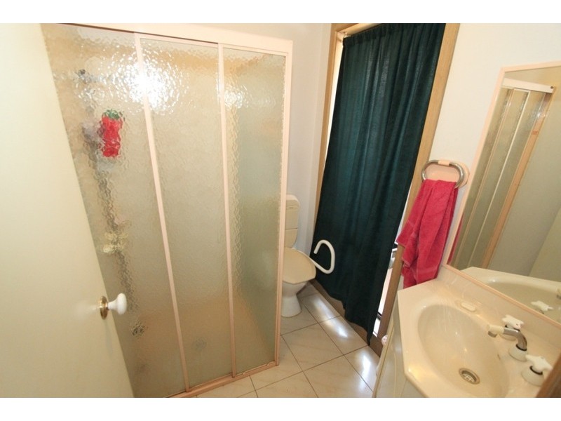 2 Paul Court, Melton VIC 3337