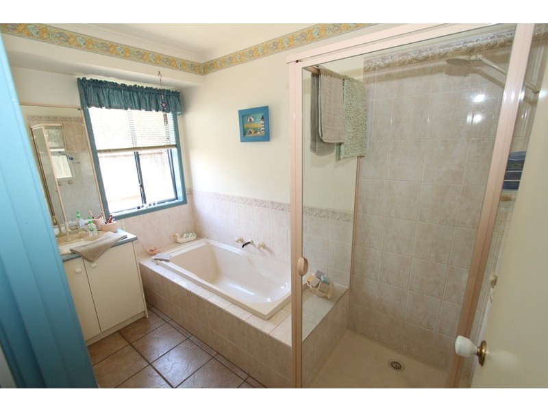 3 Parkway Place, Melton VIC 3337