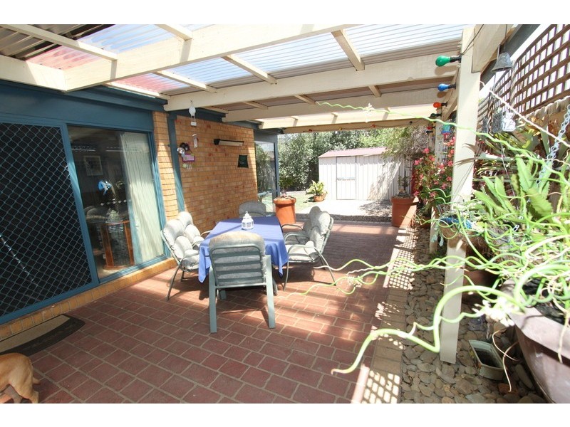 3 Parkway Place, Melton VIC 3337