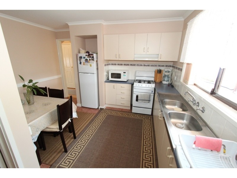 2/8 Reserve West Road, Melton VIC 3337