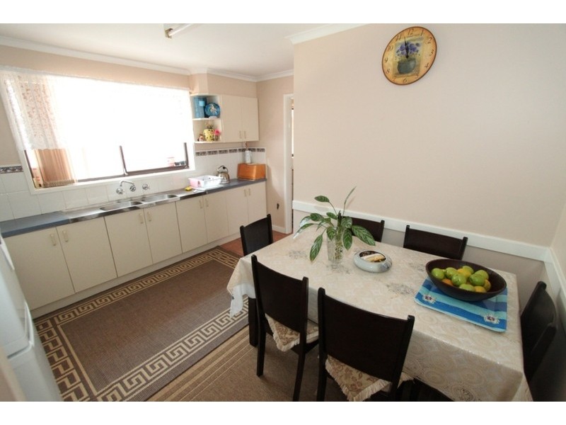 2/8 Reserve West Road, Melton VIC 3337