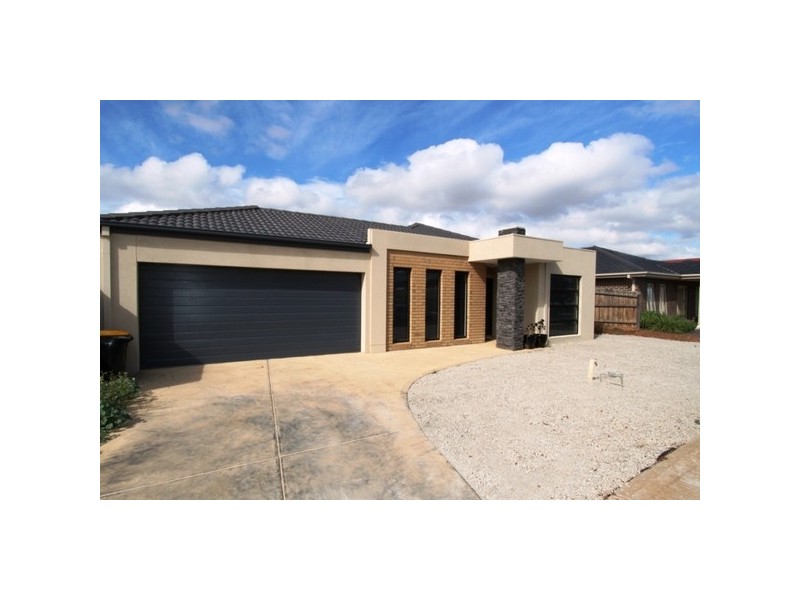 27 Kirkton Drive, Kurunjang VIC 3337