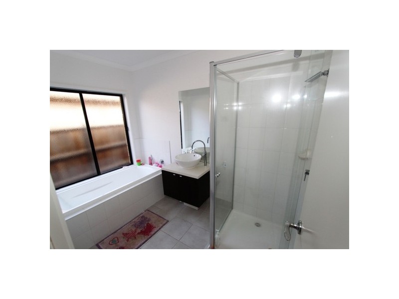 27 Kirkton Drive, Kurunjang VIC 3337