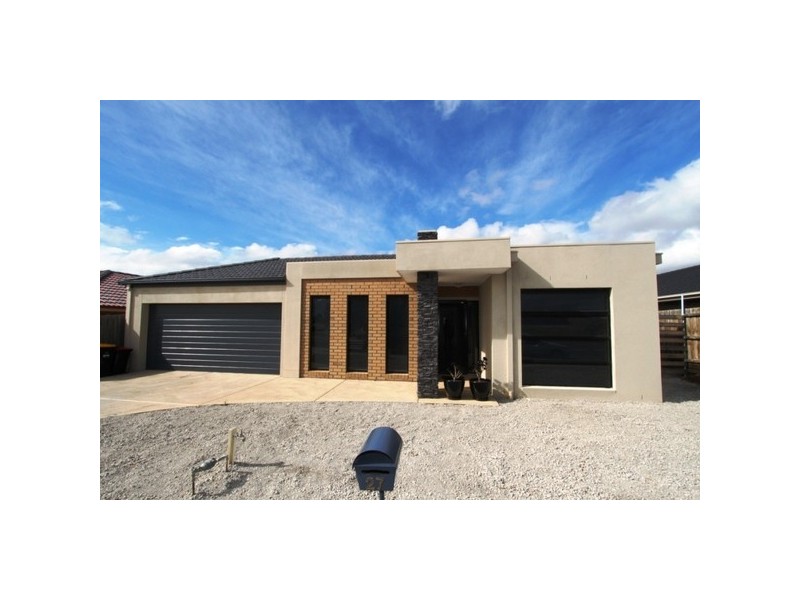 27 Kirkton Drive, Kurunjang VIC 3337