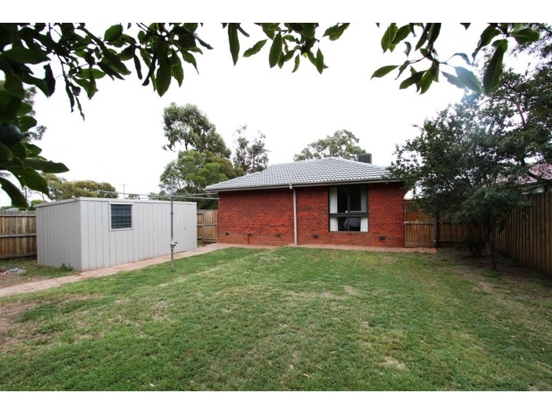 69 Rosina Drive, Melton VIC 3337