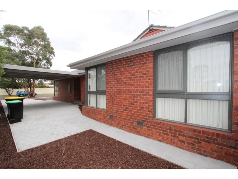 69 Rosina Drive, Melton VIC 3337