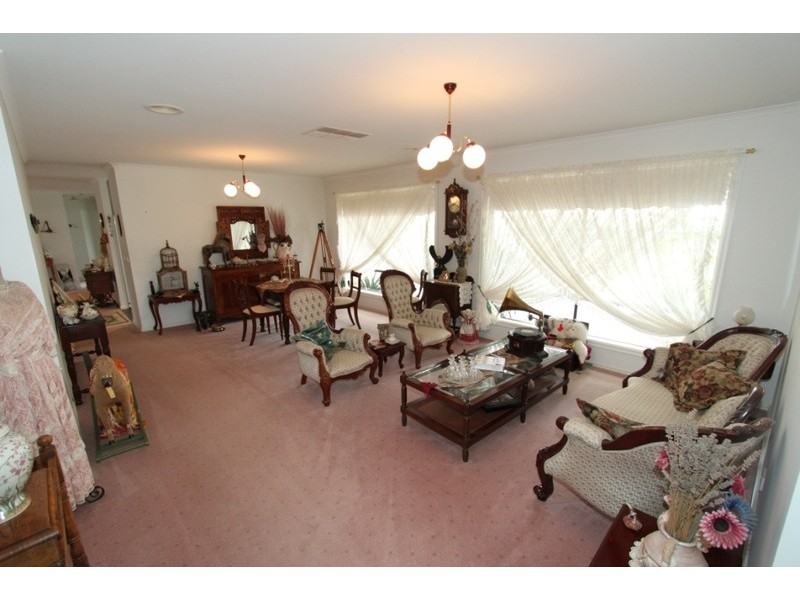 186 Brooklyn Road, Brookfield VIC 3338