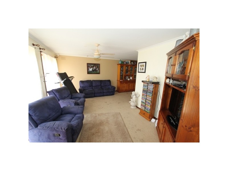 16 Barleycorn Place, Melton West VIC 3337