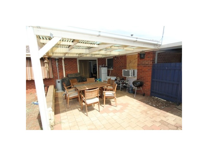 16 Barleycorn Place, Melton West VIC 3337